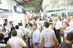 Mais de 30 mil pessoas devem passar no Centro de Eventos Zanini (foto: divulgação)