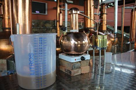 comemora-dia-nacional-da-cachaça